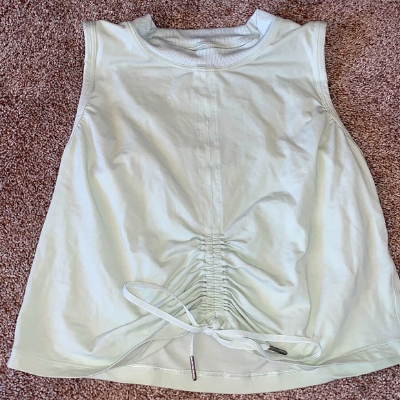 Lululemon tank - Picture 1 of 2